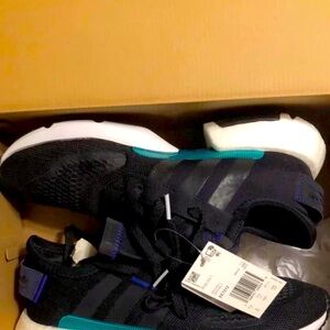 I have a brand new pair of Adidas PODS S3.1 black and green size 7 1/2 men’s